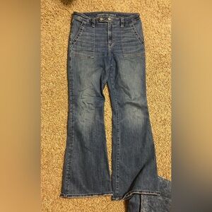 American Eagle flare jeans with cute front pockets